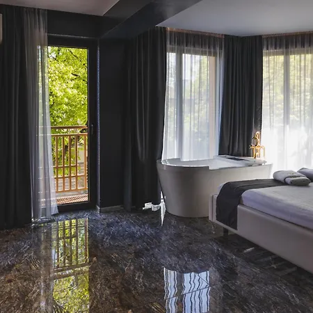 The Hidden Bank: Silver Bullet بلوفديف